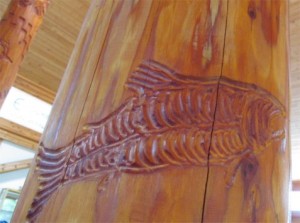 En'Owkin Centre - Salmon pillar