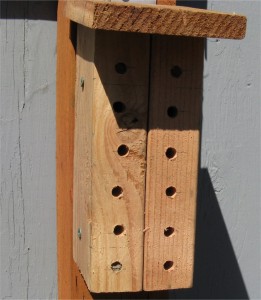 Block style mason bee house 1